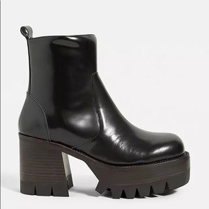 Jeffrey Campbell quavo platform boot size 9.5